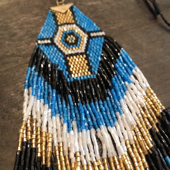 Necklace with Native American inspired design. Finest bead work with silk string - Picture 4 of 7